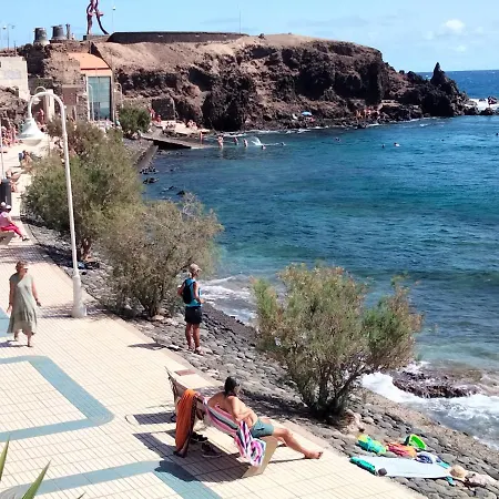 Casa Candelaria * アリナガ